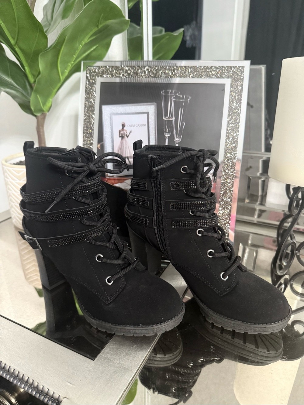 Andiamo Y2K Black Lace-Up Chunky Heel Women's Boots Size 7